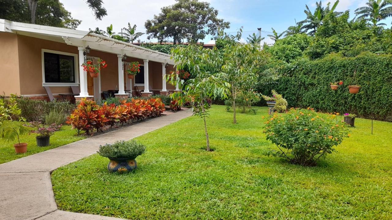 Airport Costa Rica B&B Río Segundo Eksteriør bilde