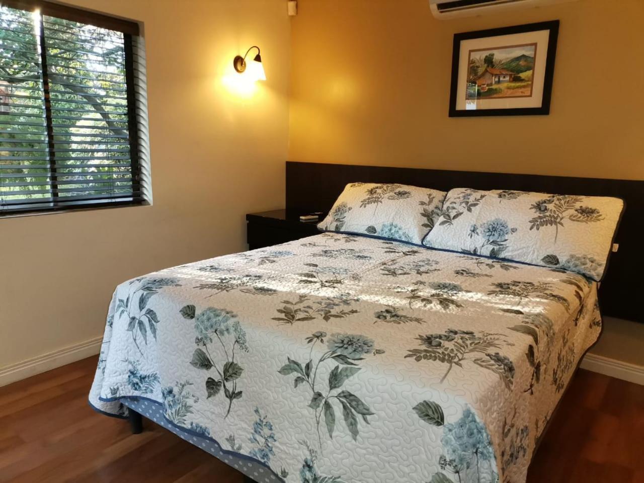 Airport Costa Rica B&B Río Segundo Eksteriør bilde